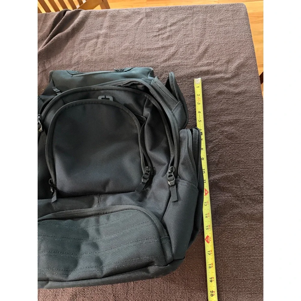 OGIO Black Multi-Compartment Laptop Backpack Back to School Gym Travel unisex